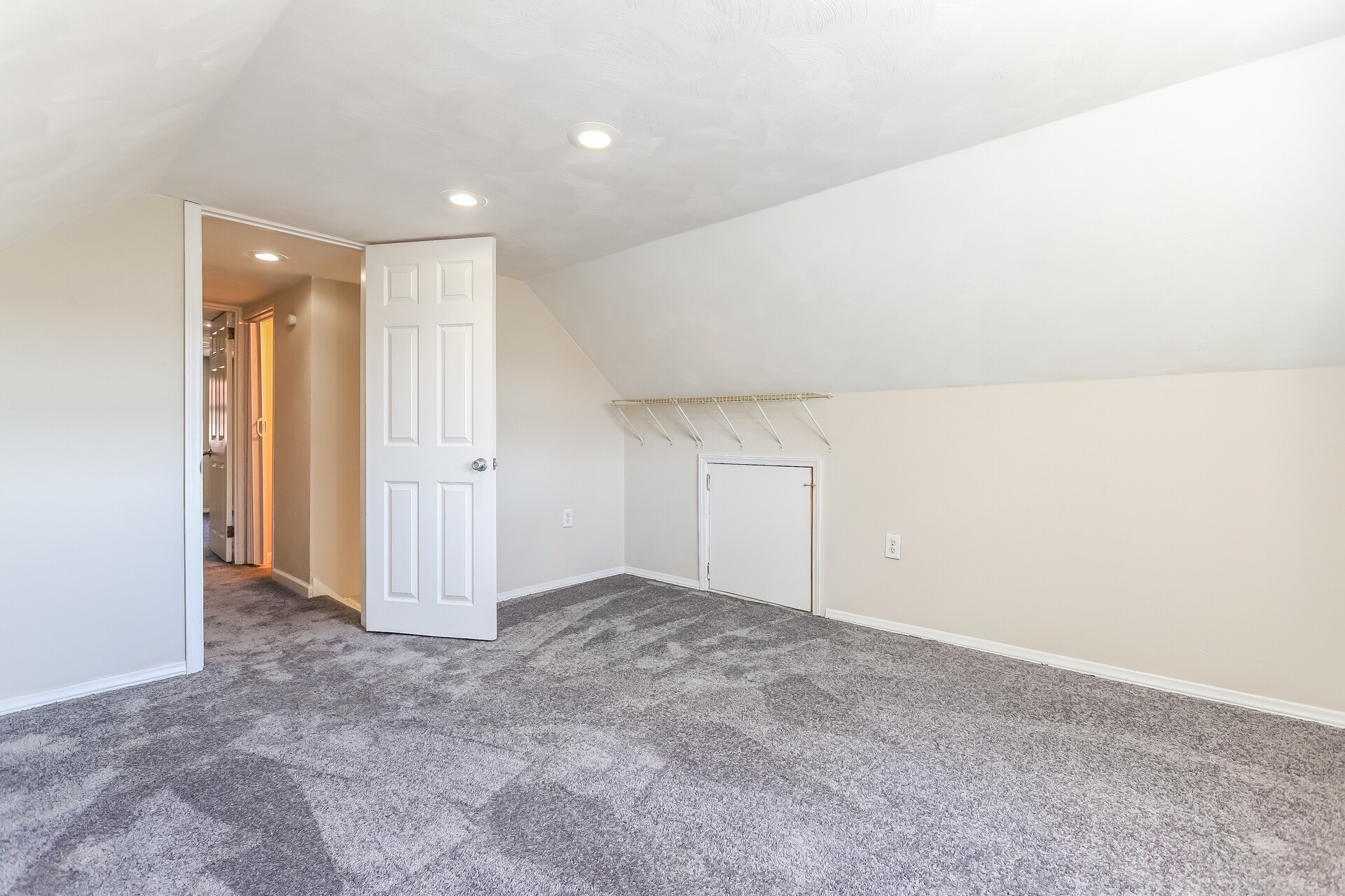 Building Photo - 137 College Park Dr