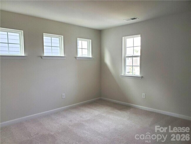 Building Photo - 1009 Gabardine Ln