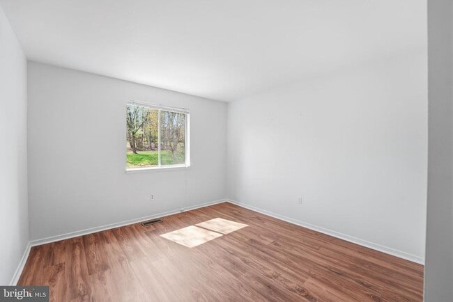 Building Photo - 1747 Cy Ct