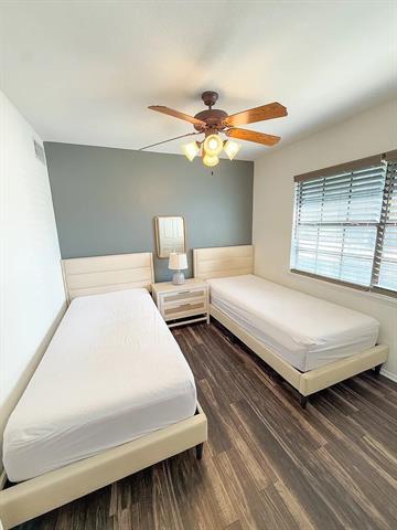 Building Photo - 4448 Chapman St