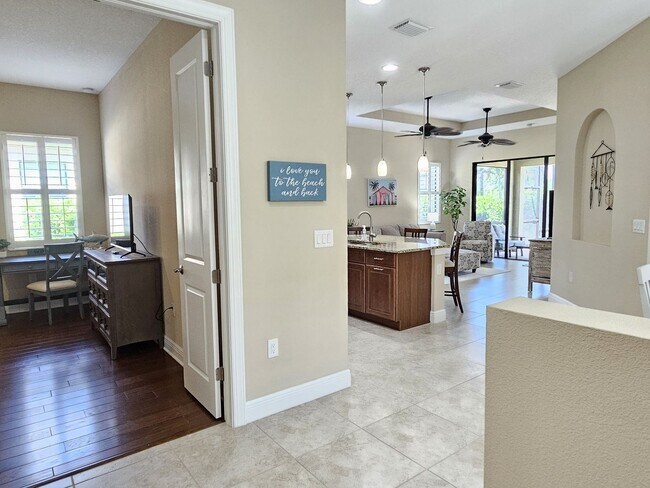 Building Photo - 10361 Crooked Crk Dr