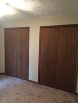 Building Photo - 203 S Center St