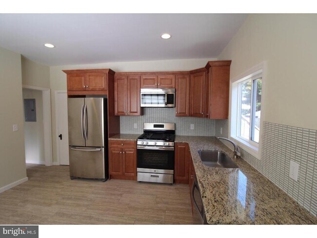 Building Photo - 134 Klockner Rd