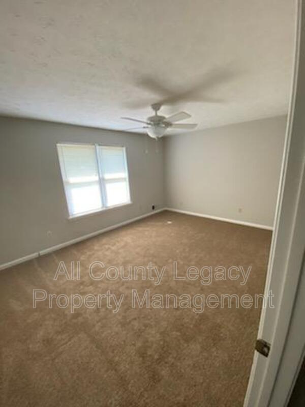 Building Photo - 3132b Dove Ct SW