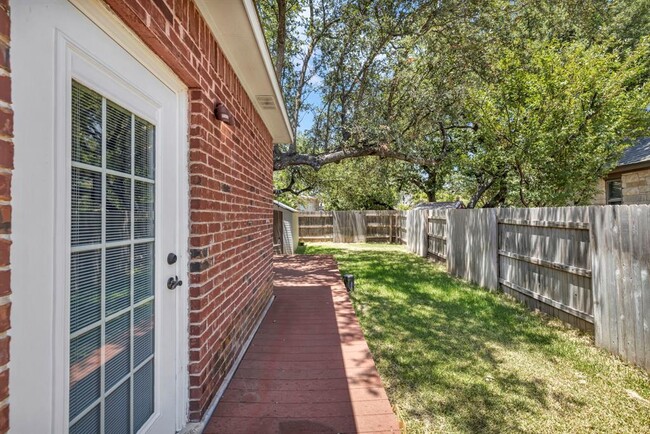 Building Photo - 3748 Pine Needle Cir