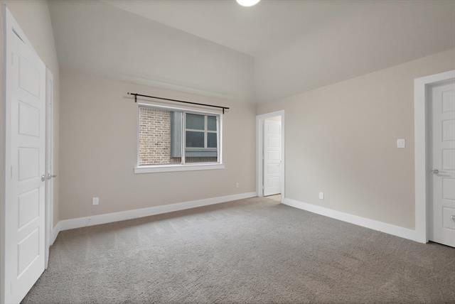 Building Photo - 2325 Hyer Pl