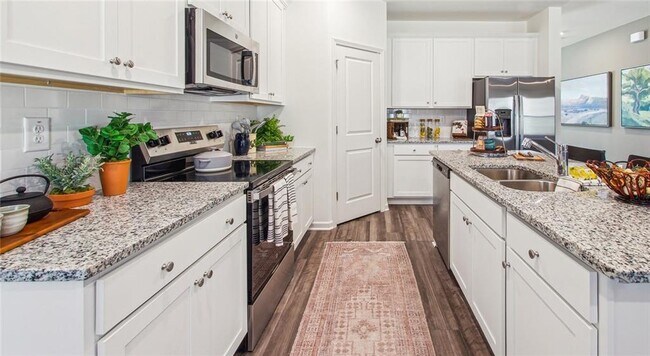 Building Photo - 3373 Fence Rd NE