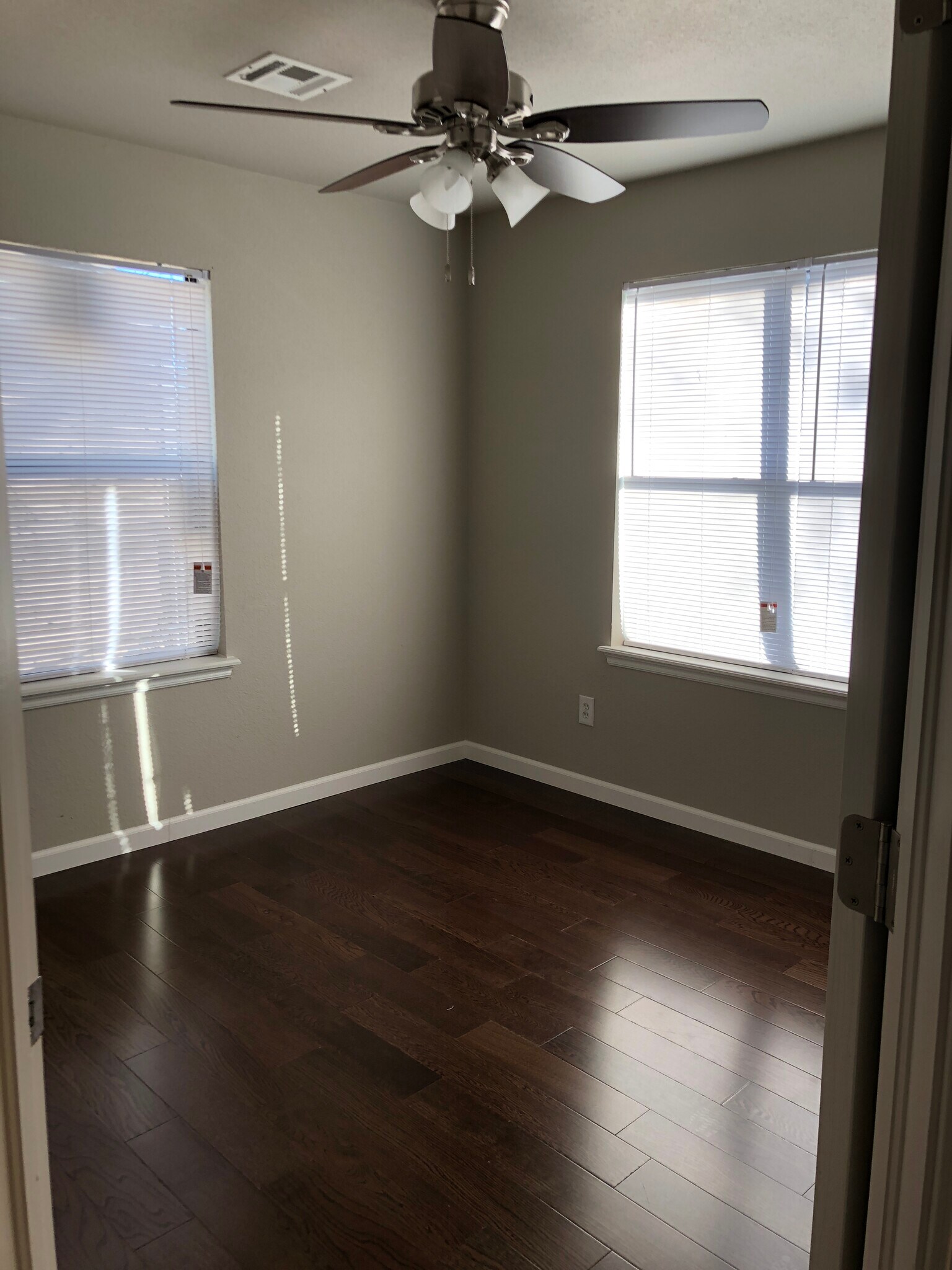 Bedroom - 5614 W 3rd St