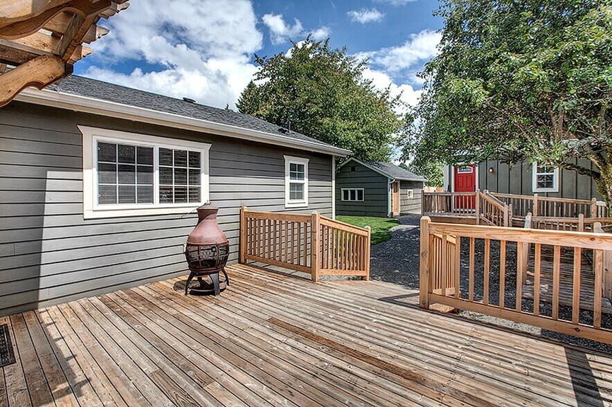 Back Deck with Ramp + Shared Common Area - 16214 12th Ave SW