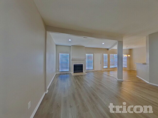 Building Photo - 1081 Treehouse Ln