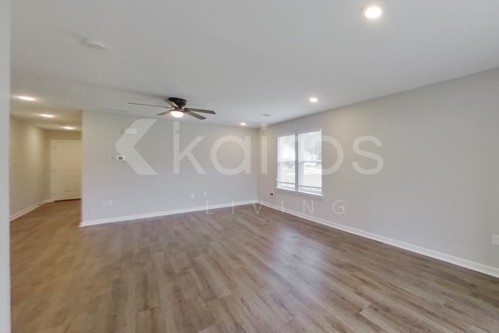 Building Photo - 122 Cottage Grove Rd