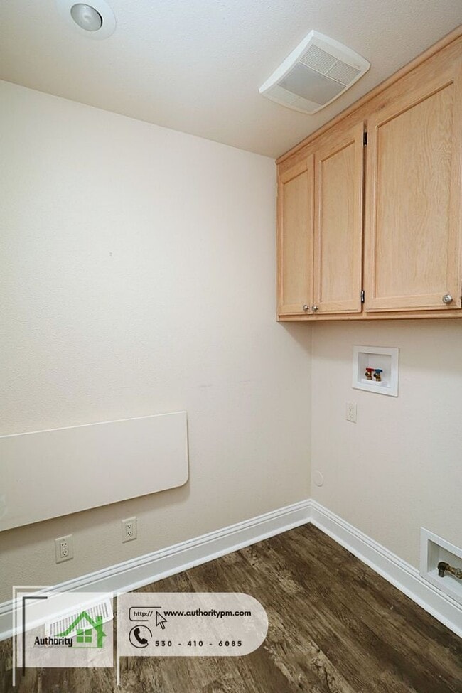 Building Photo - 3747 Sunday Ct
