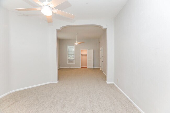 Building Photo - 430 South St