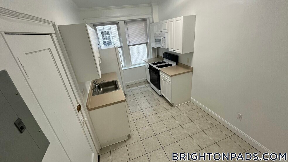 Building Photo - 111 Kilsyth Rd