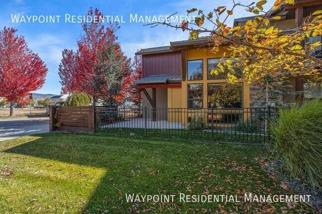 Building Photo - 1415 E Lone Creek Dr