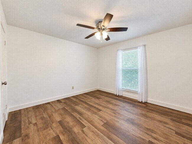 Building Photo - 15531 Mosscove Cir