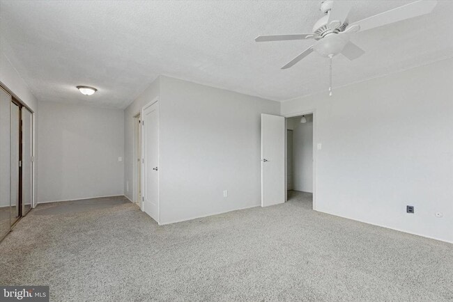 Building Photo - 102 Revere Dr