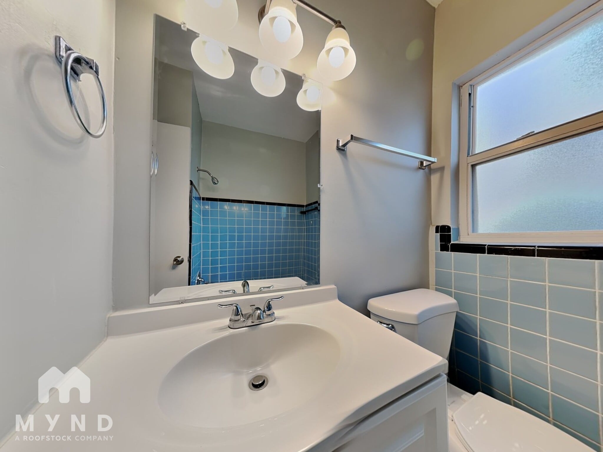 Building Photo - 1602 Simmons Pl