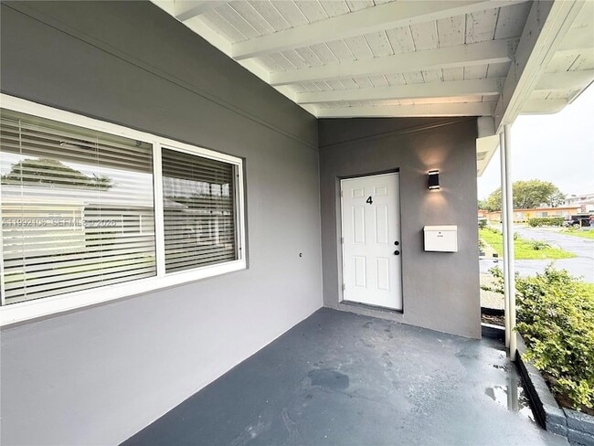 Building Photo - 2213 Madison St