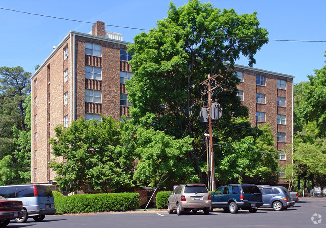 Building Photo - Wedgwood Apartments