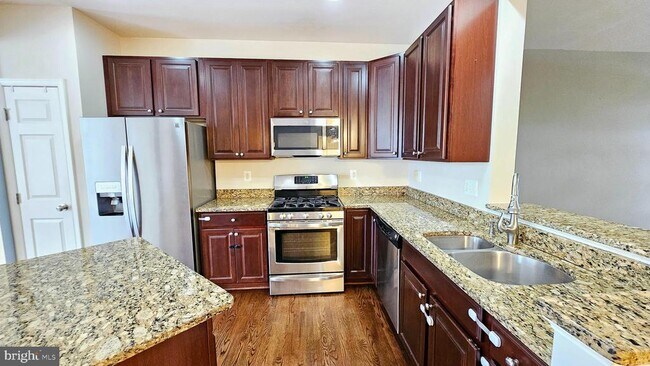 Building Photo - 3504 Tabard Ln