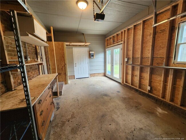 Building Photo - 6493 Tarrytown Rd