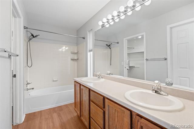 Building Photo - 16100 White Hawk Dr