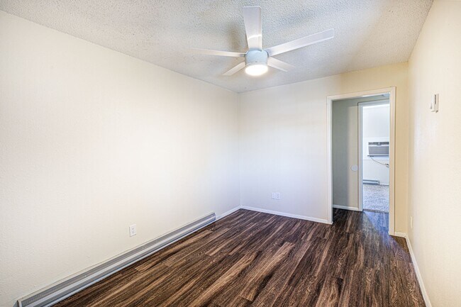 Interior Photo - 2509 NW 20th St