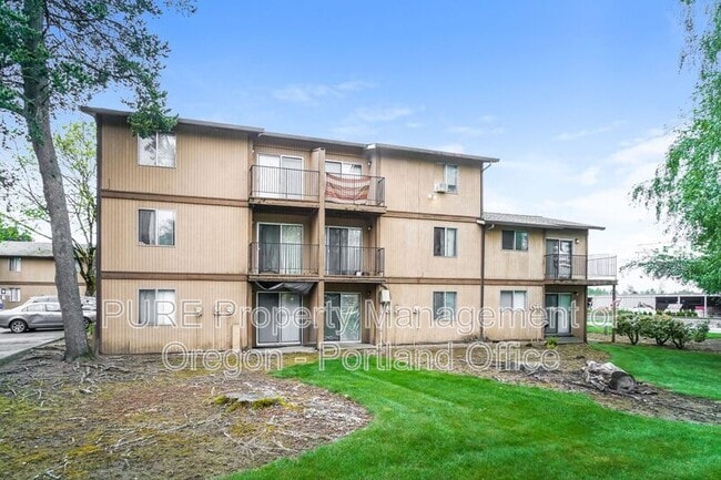 Building Photo - 14206 NE Sandy Blvd