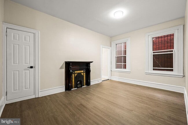Building Photo - 1619 N 55th St