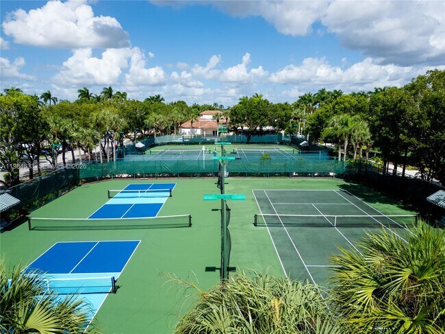 Building Photo - 903 NW 167th Ave