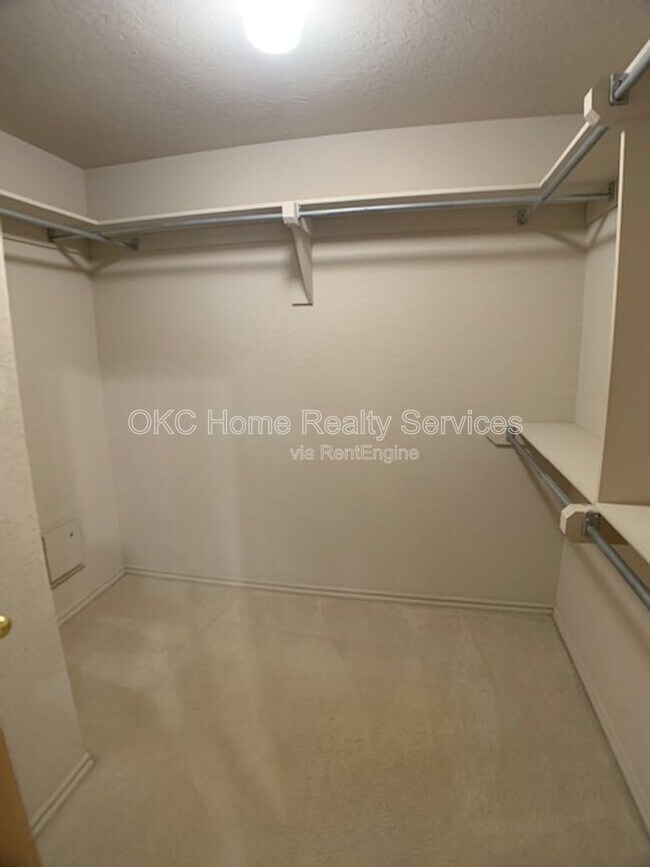 Building Photo - 16229 Everglade Ln