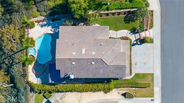 Building Photo - 26872 Anadale Dr