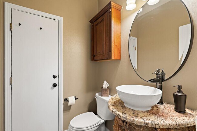 Building Photo - 21803 Briarcliff Dr