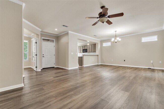 Building Photo - 409 Rio Grande Loop