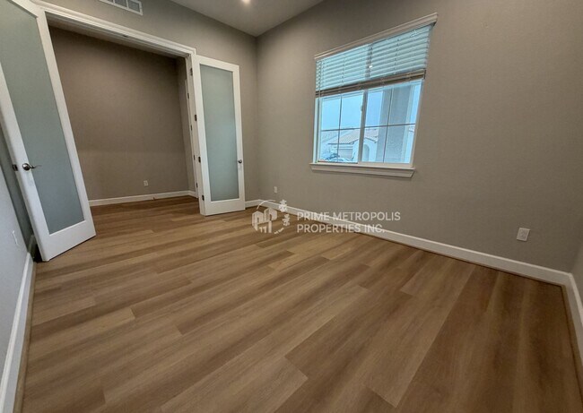 Building Photo - 681 Bacarra St