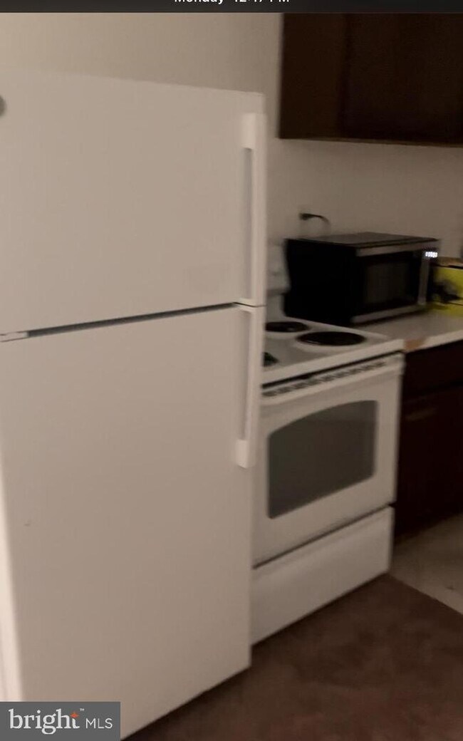 Building Photo - 18303 Barney Dr