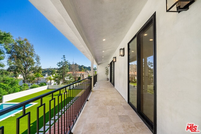 Building Photo - 12001 Crest Ct