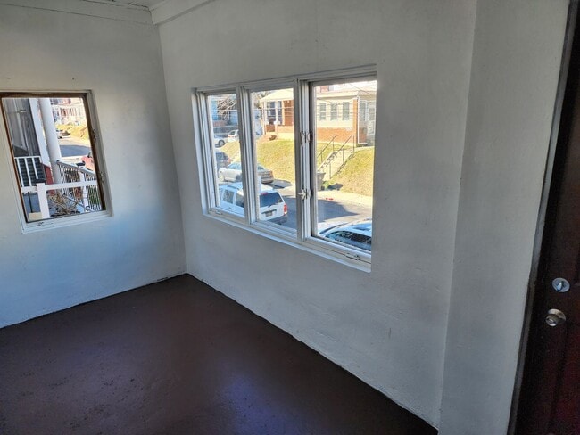 Building Photo - 2408 West St