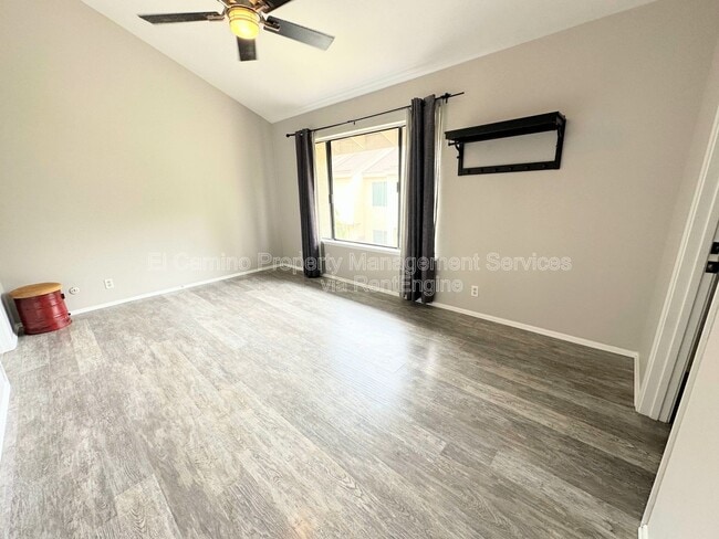 Building Photo - 955 Lamark Ln