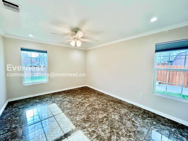 Building Photo - 3030 Anzio Dr