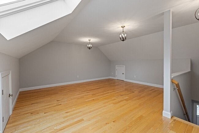 Building Photo - 129 Acton St