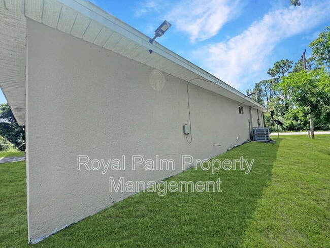 Building Photo - 2908 15th St W