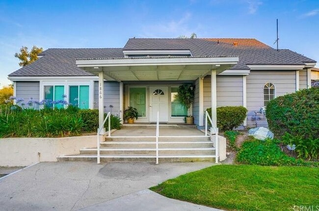 Building Photo - 1833 Camberley Ln