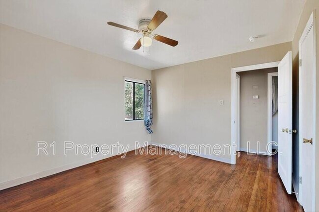 Building Photo - 165 Hilton Ave NW