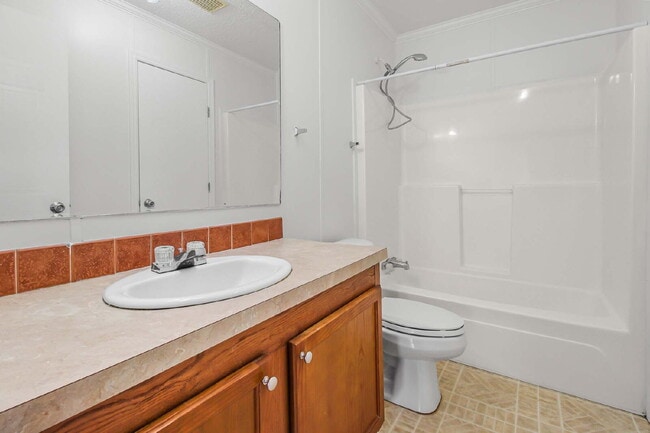 Building Photo - Mobile Home For Rent