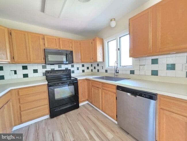 Building Photo - 1405 Bantry Ln