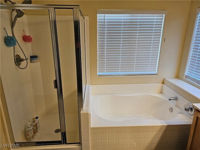 Building Photo - 3732 Shimmering Creek Ave