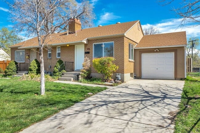 Primary Photo - 1163 Navajo St