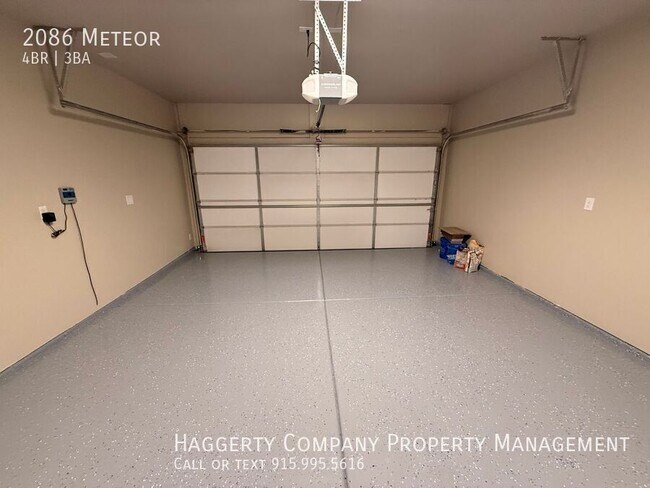 Building Photo - 2086 Meteor-